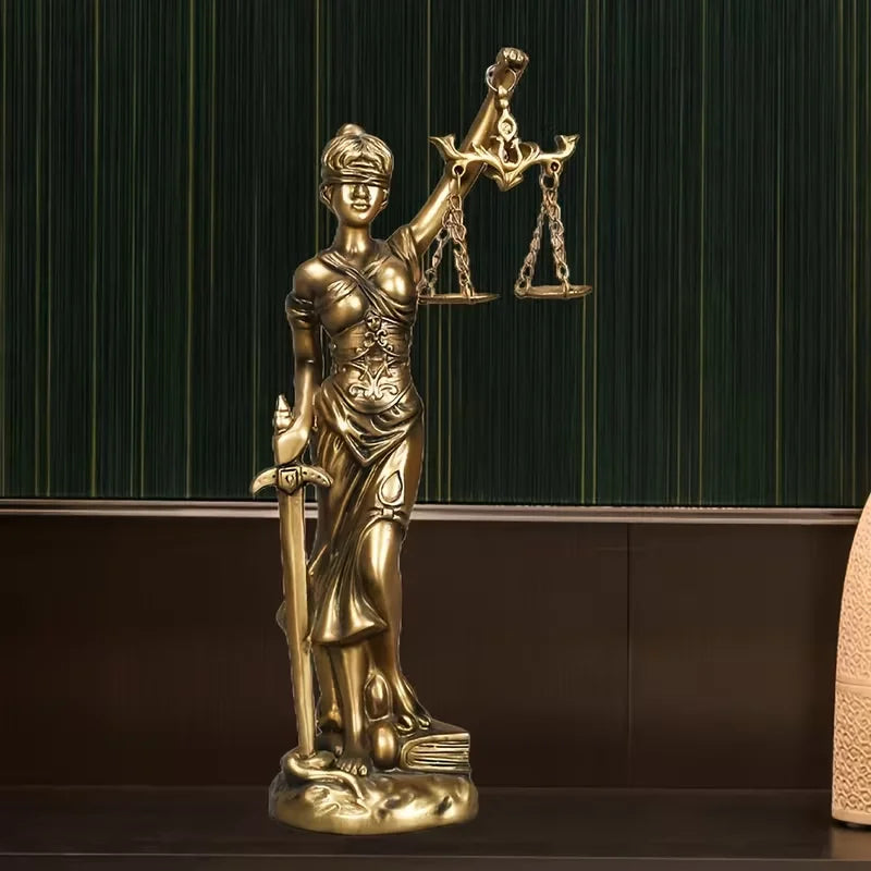 Estátua da Deusa da Justiça — Escultura Decorativa em Resina