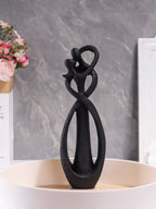 Escultura Casal em Abraço — Símbolo de Amor e Conexão